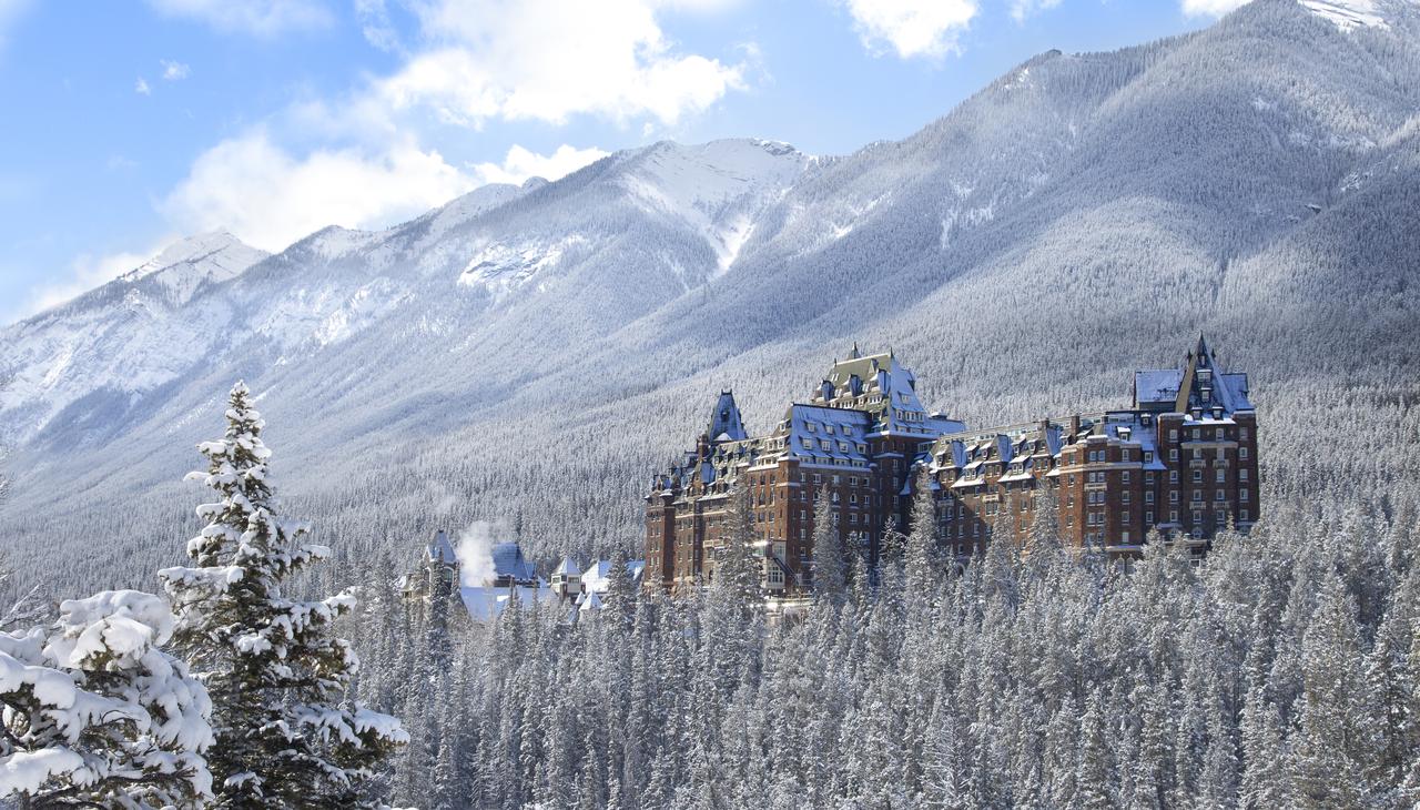 globedge-travel-canada-best-hotels-banff-fairmont-springs