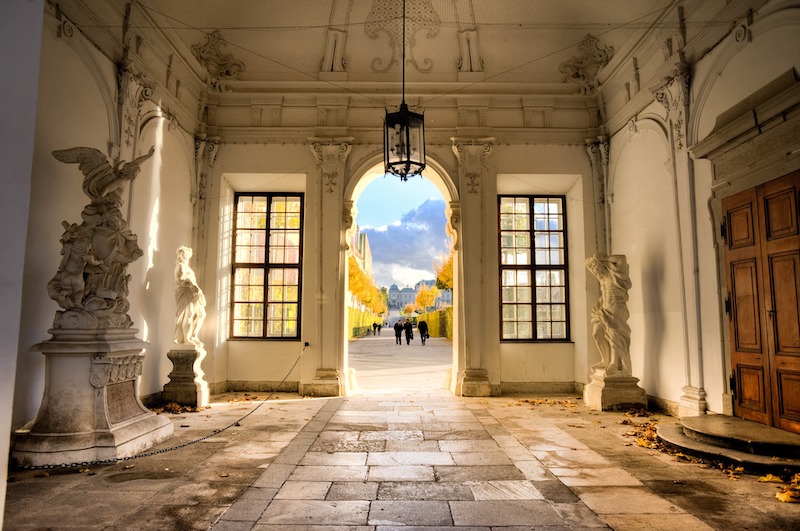 globedge-travel-austria-vienna-old-building