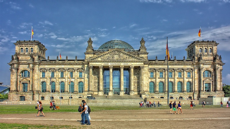 globedge-travel-germany-reichstag-berlin