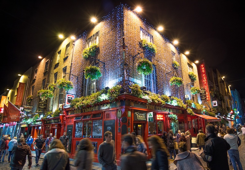 globedge-travel-republic-ireland-dublin-temple-bar