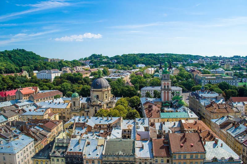 globedge-travel-ukraine-lviv-cityscape